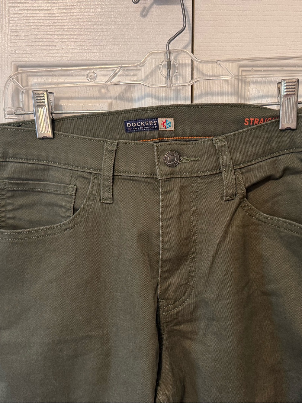 Dockers Men’s Olive Straight-Leg Pants Sz 32x32 (32x31) see pics small flaw/size - Picture 3 of 13